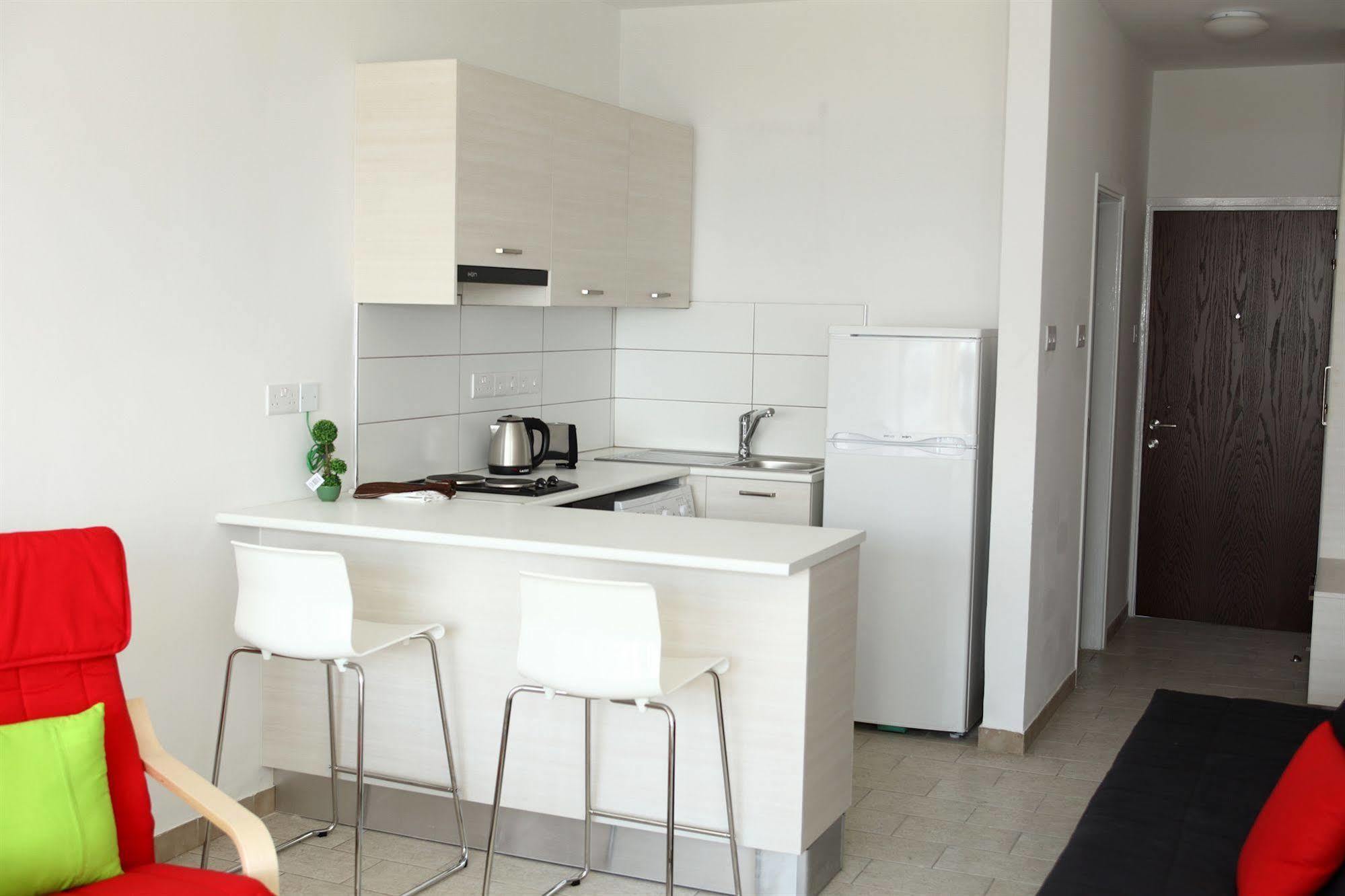 Anemos Apartments Limassol Kültér fotó