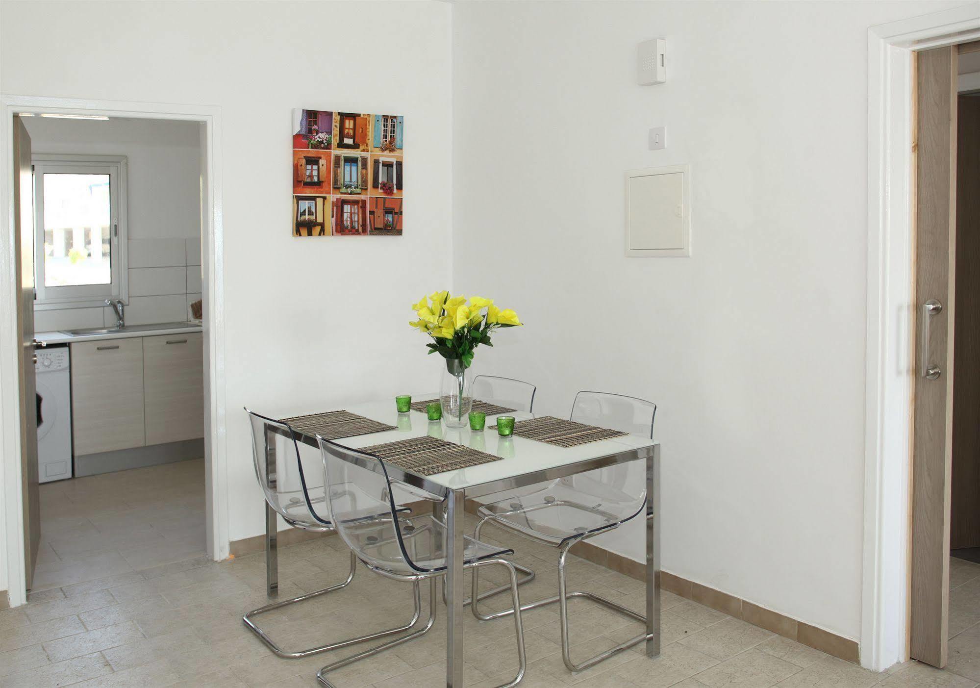 Anemos Apartments Limassol Kültér fotó